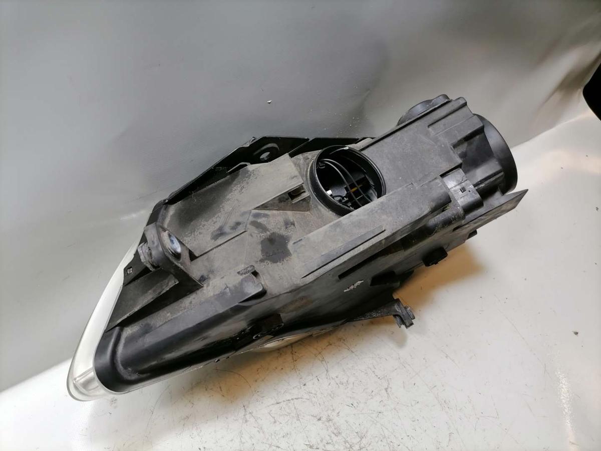 VW Passat 3C B6 original Scheinwerfer vorn links Halogen Bj.2006